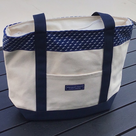 Vineyard Vines Custom Collection Canvas Tote - Picture 2 of 12